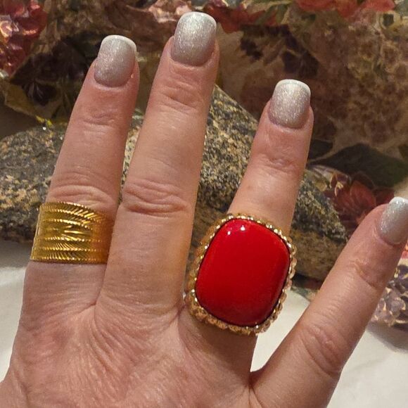 New ZARA  Bold Red Stone Open-Back Ring - Picture 3 of 7
